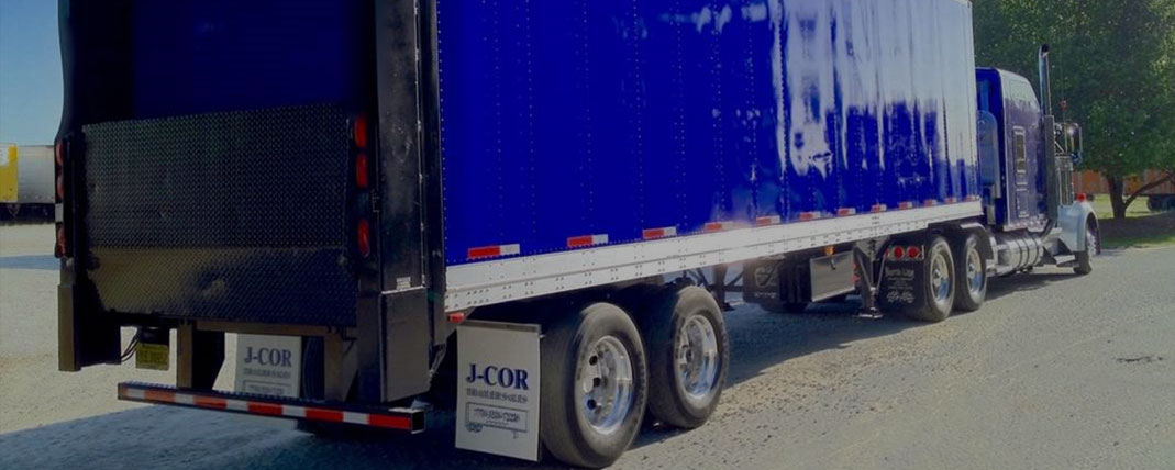 Blue Tailer with Liftgate